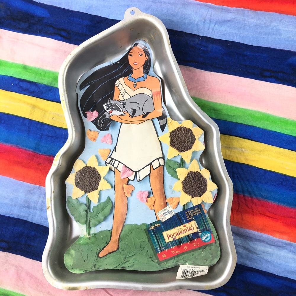 1995 Pocahontas Disney Wilton Metal Cake Pan